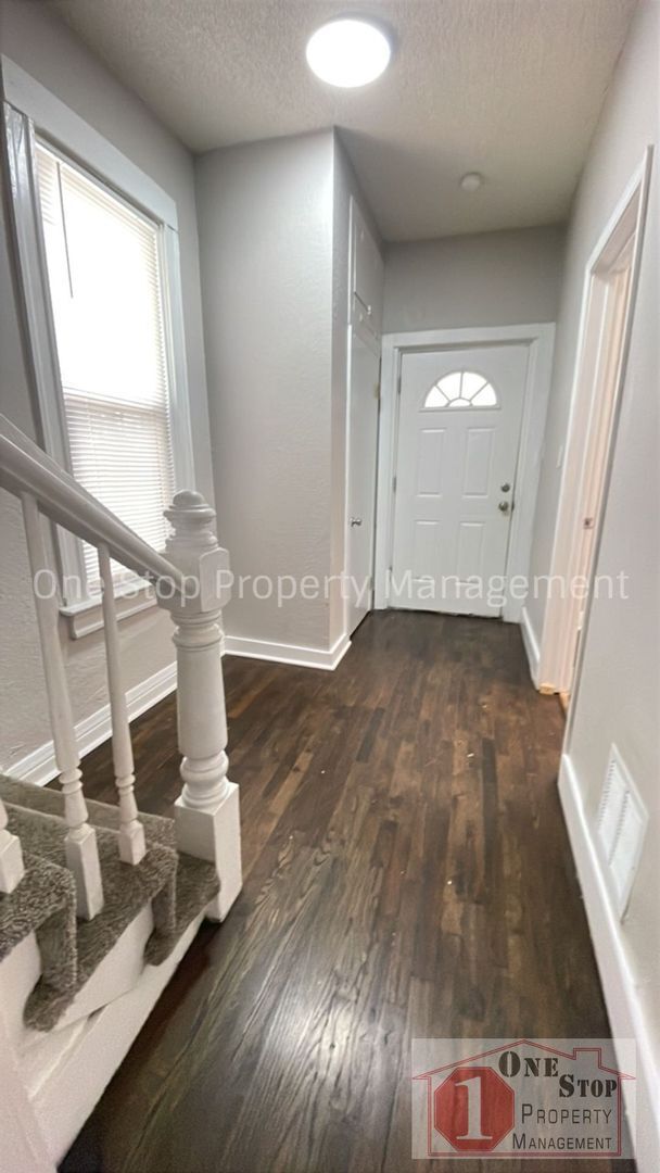 Building Photo - Beautiful 4 Bedroom 2 Bathroom Home in Kan...