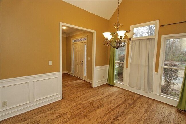 Foto del edificio - 1360 Eastgate Ct