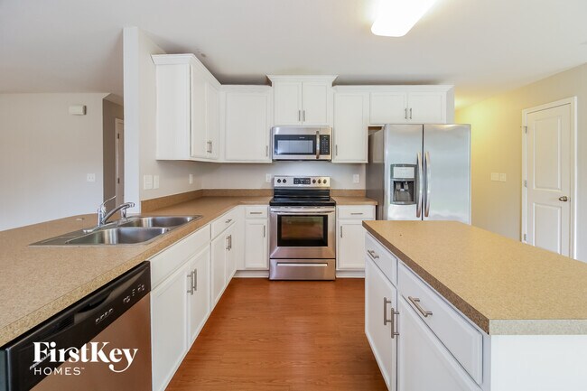 Building Photo - 1754 Waverley Oak Drive