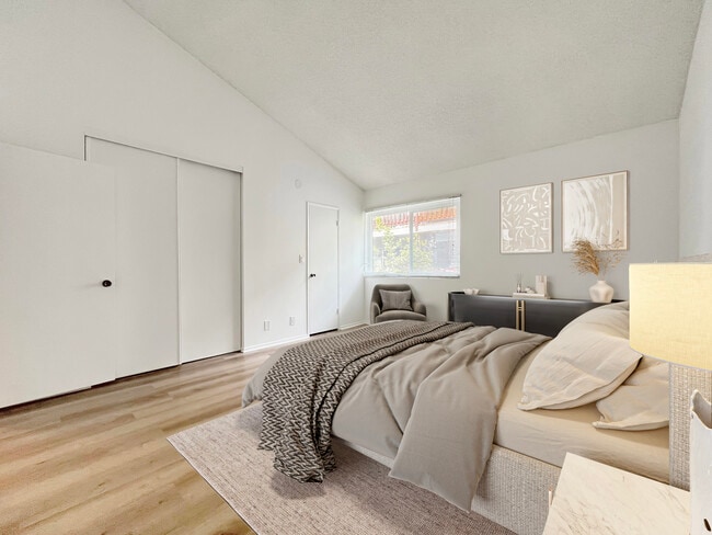 Building Photo - 5115 Kester Ave