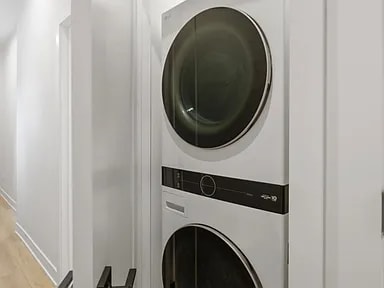 Foto del edificio - 5006 S Prairie Ave