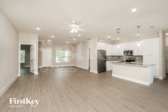 Building Photo - 541 Fellenz St