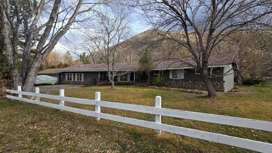 Building Photo - 22882 Carriage Dr