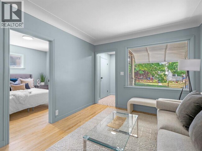 Photo du bâtiment - 1722 Albert Rd