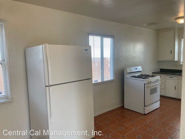 Building Photo - 2 br, 1 bath House - 1929-1/2 South J St