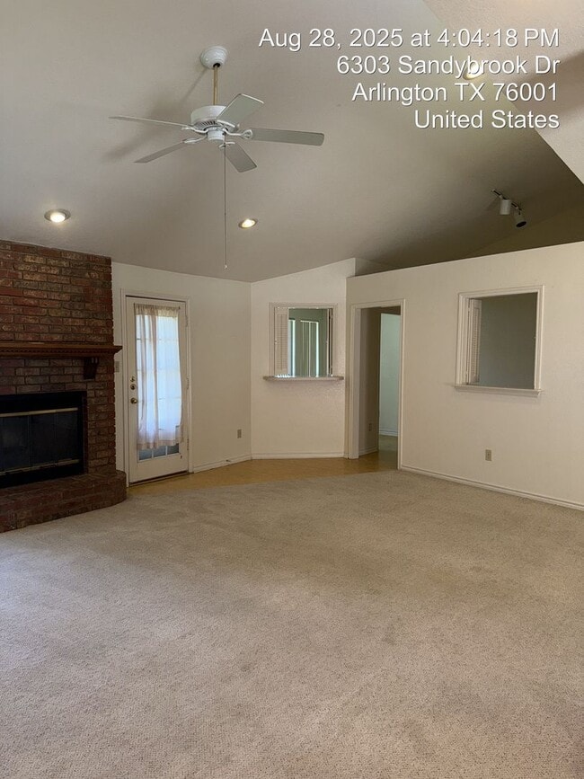 Building Photo - 6303 Sandybrook Dr