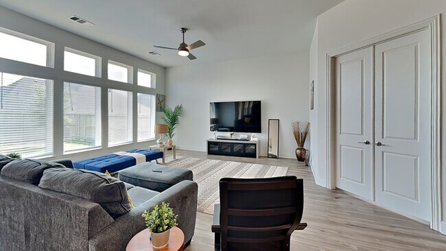 Foto del edificio - 2813 Quill Ln