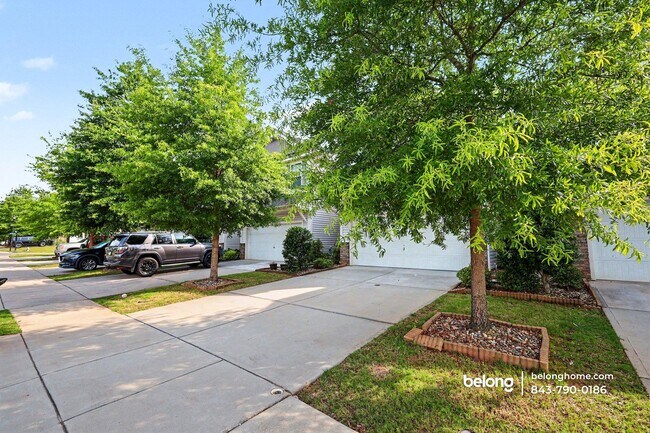 Building Photo - 439 Tayberry Ln