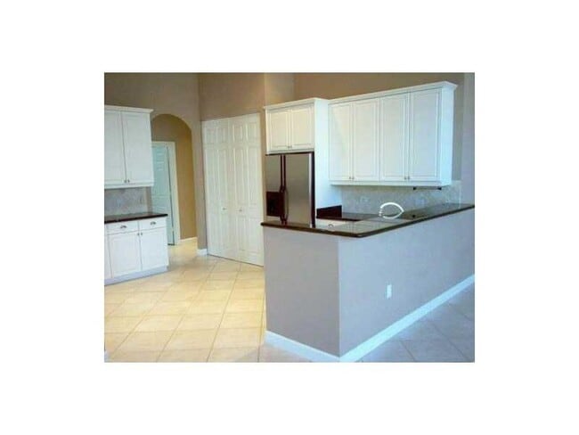 Building Photo - 6740 NW 105th Ln