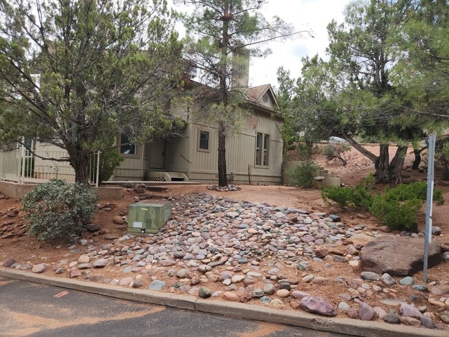 Building Photo - Three Bedroom at Green Valley Park