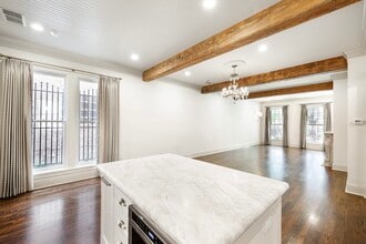 Building Photo - 5124 Chevy Chase Dr