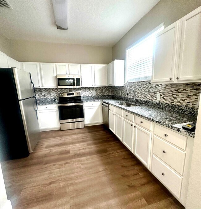 Foto del edificio - 4316 Paradise Cove Ct