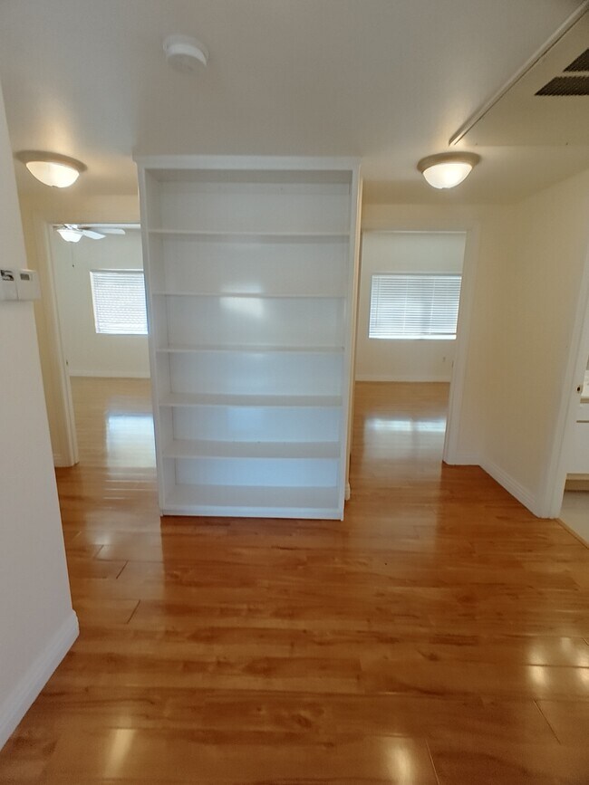 Foto del edificio - 855 N Stephanie St