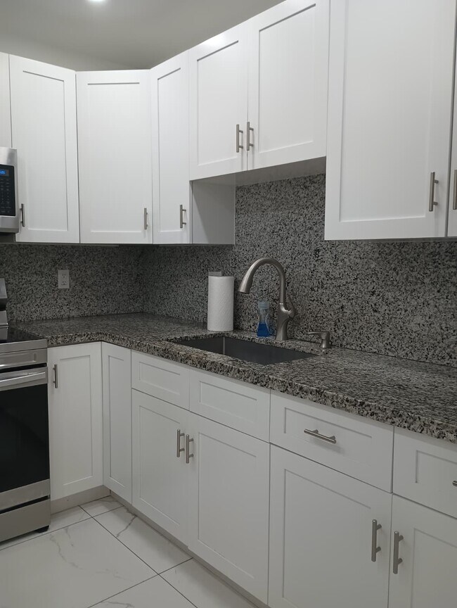 Foto del edificio - 3820 E 9th Ln