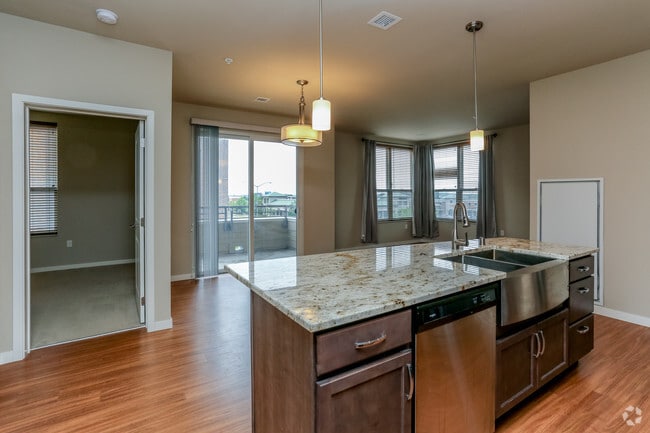 Open Concept Layout - Deco