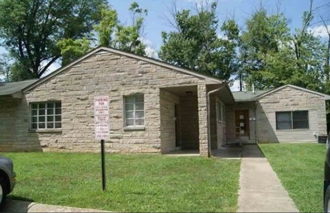 Building Photo - 1315 N Washington St