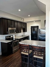 Building Photo - 970 Ridge Ave