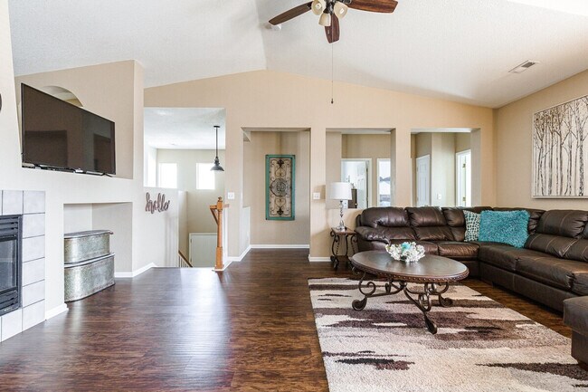 Foto del edificio - 22898 E Euclid Cir