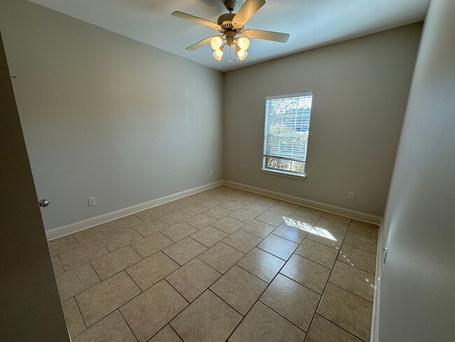 Building Photo - 4046 Mobley Cir