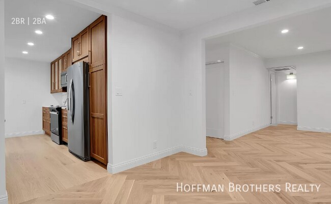 Foto del edificio - 429 N Oakhurst Dr