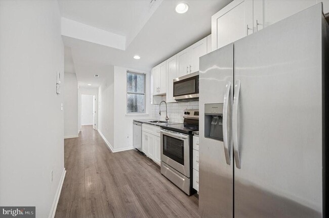 Foto del edificio - 4131 Cambridge St