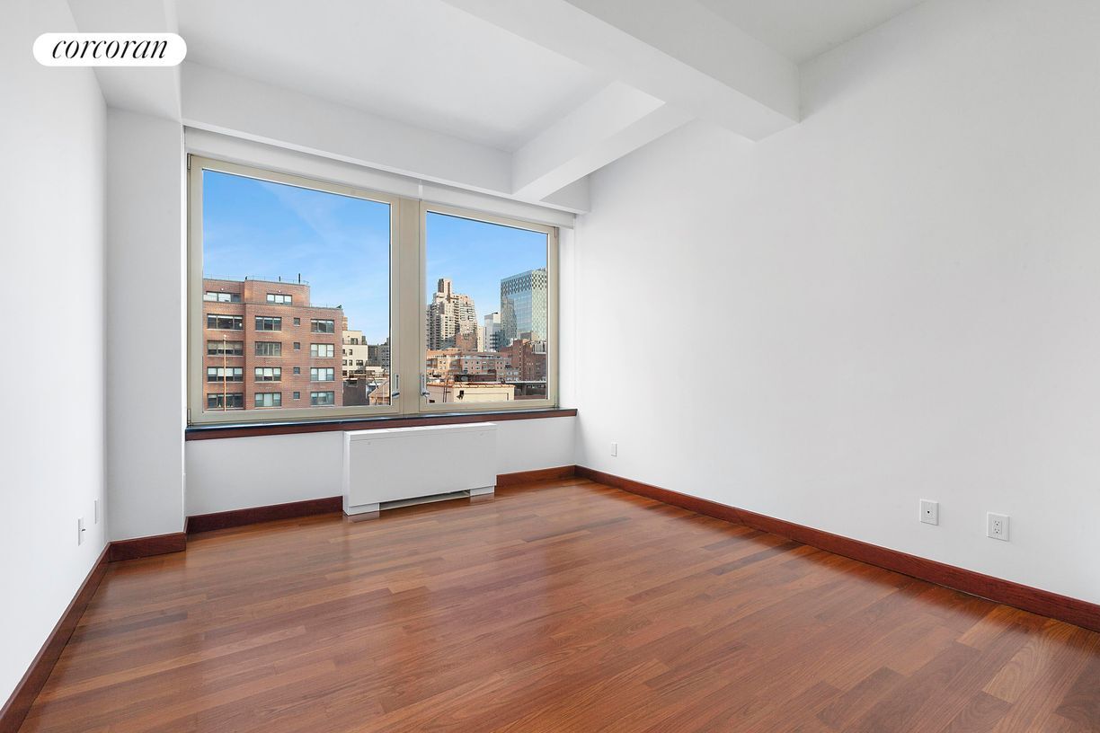 Foto principal - 305 E 63rd St