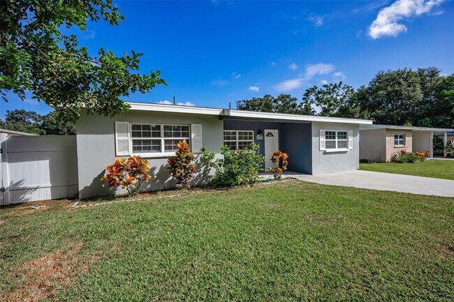 Building Photo - 2008 Lake Citrus Dr