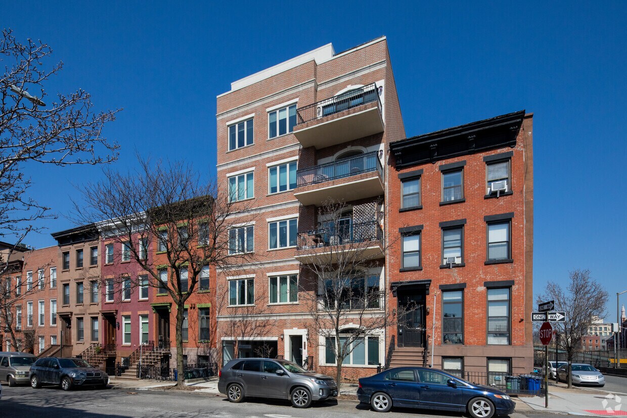 Foto principal - 51 Woodhull St