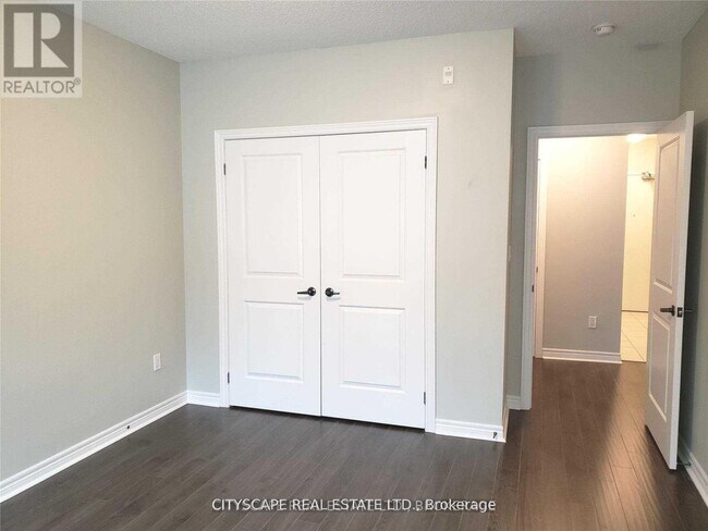 Photo du bâtiment - 7400 Markham Rd