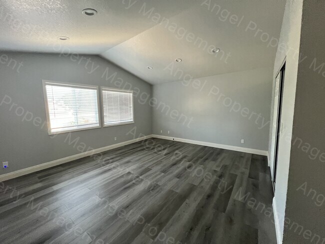 Building Photo - 5221 Moonlight Way