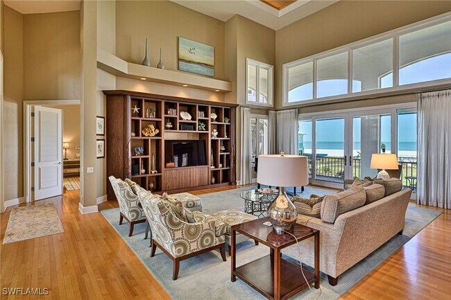 Foto del edificio - 235 Barefoot Beach Blvd