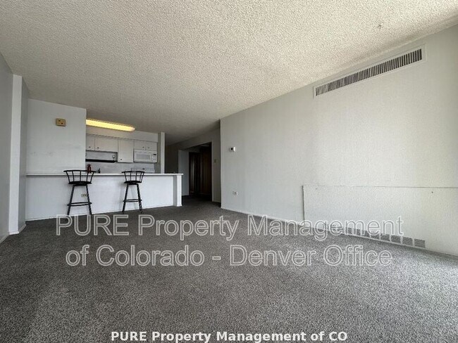 Building Photo - 1020 15th St