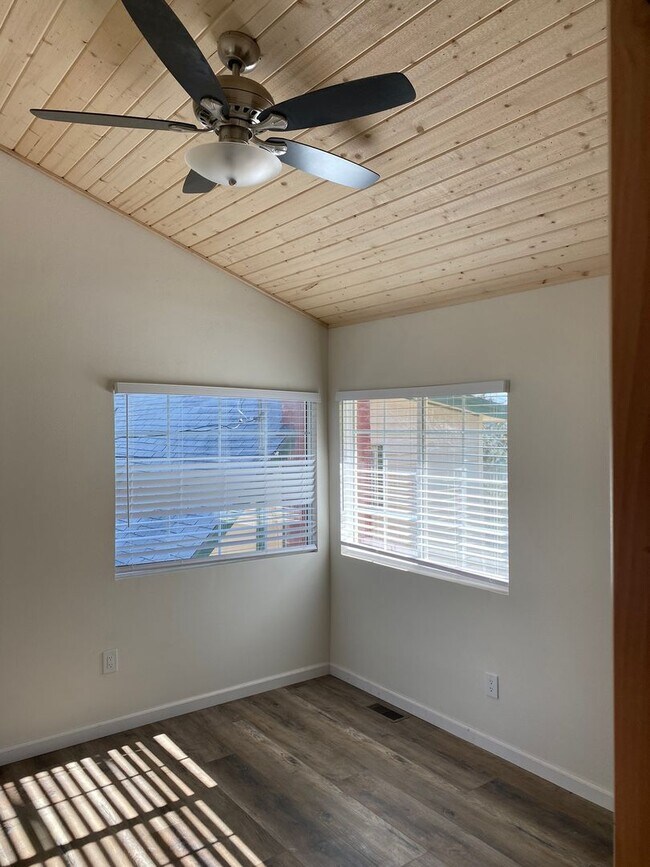 Foto del edificio - Newly Updated