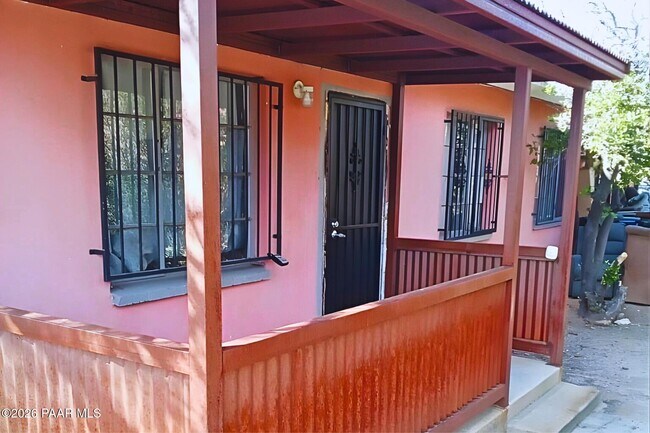 Foto del edificio - 3433 E Pima St