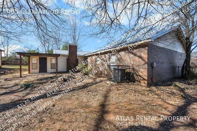 Foto del edificio - 405 Glennwood Rd SW