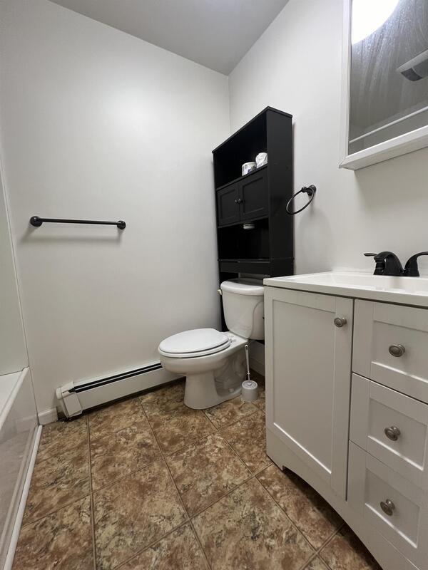 Primary Photo - 531 Hamilton St