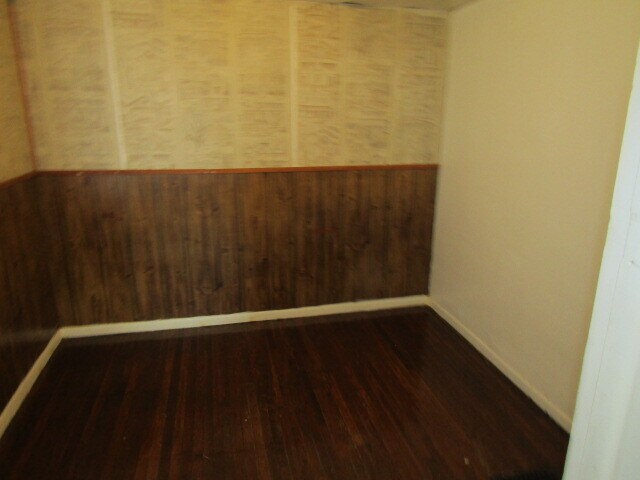 Foto del edificio - 909 E Albert St