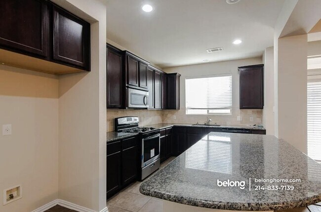 Building Photo - 1512 Cockatiel Dr