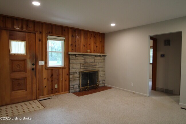 Building Photo - 4710 Clarmar Rd
