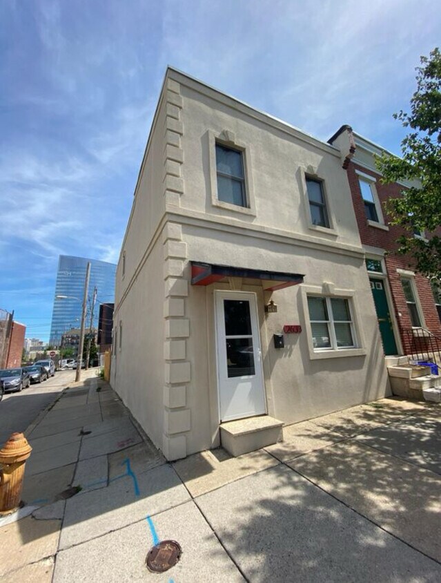 Front of House - 2633 Christian St