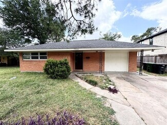 Building Photo - 7905 Turquoise Ln