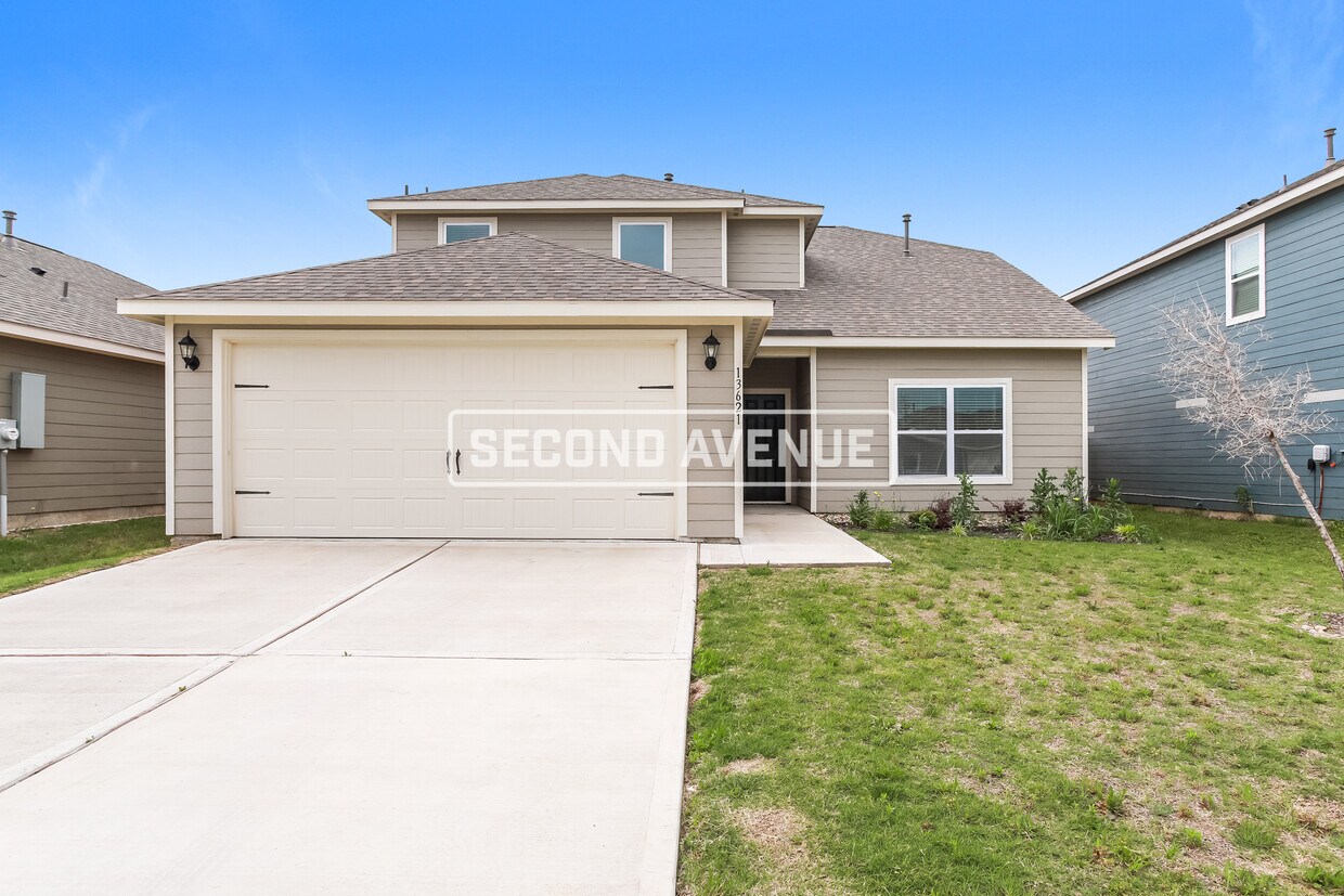 Primary Photo - 13621 Roosevelt Arch DR