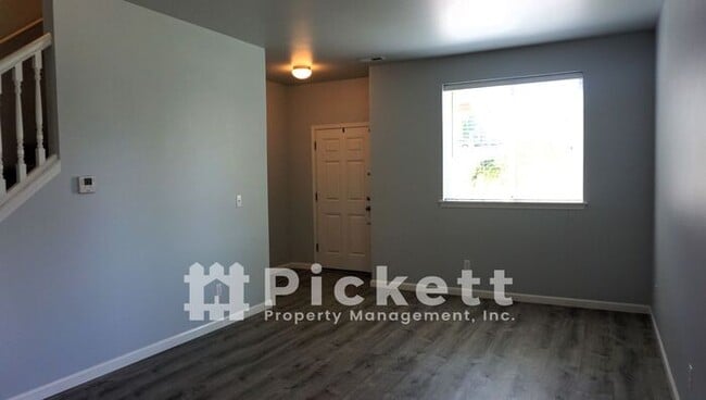 Building Photo - 4 Bedroom Home in Great Central Kitsap Loc...