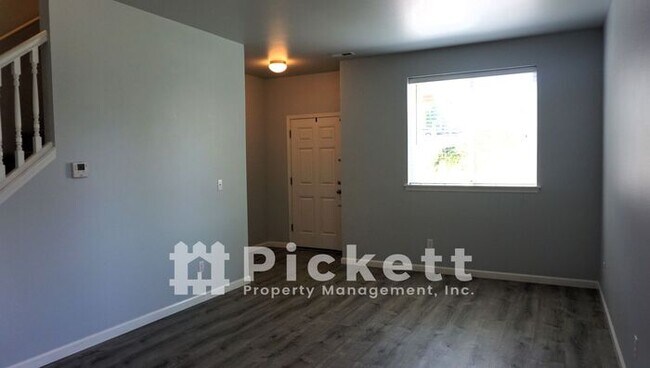 Foto del edificio - 4 Bedroom Home in Great Central Kitsap Loc...