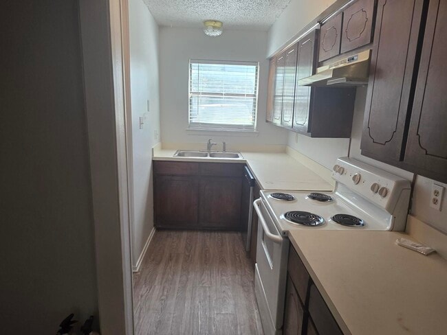 Building Photo - 7805 Ashe Ct