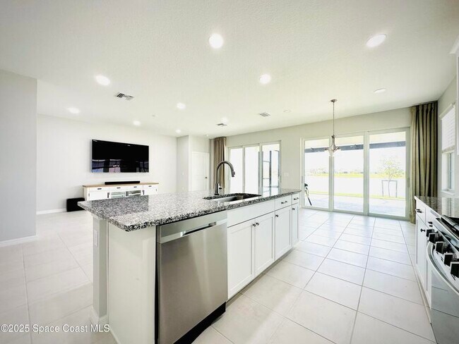 Building Photo - 9488 Ebeko Ct