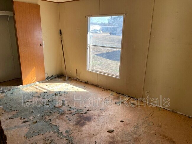 Building Photo - 108 Green Cherry Rd