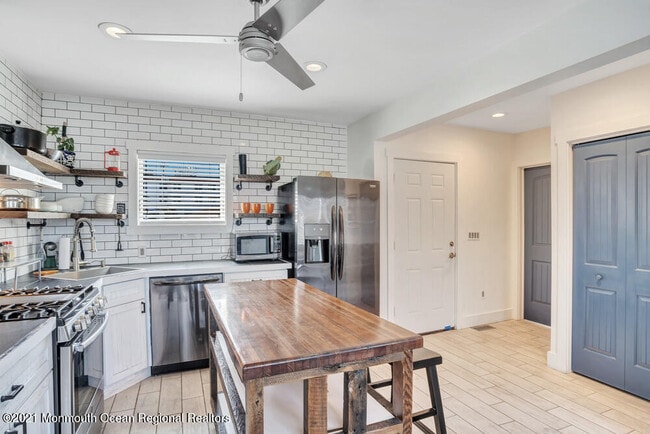 Foto del edificio - 903 Ocean Ave N