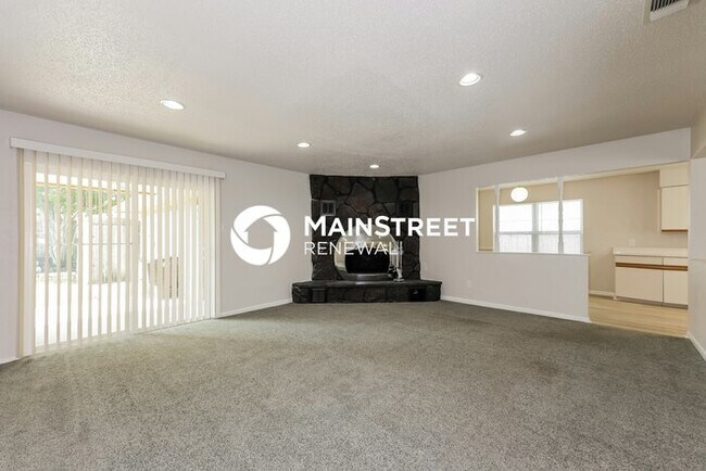 Foto del edificio - 3 Bedroom Pet-Friendly Home in FORT WORTH,...