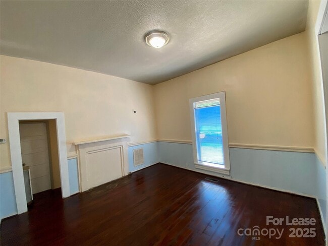 Foto del edificio - 630 Armfield St